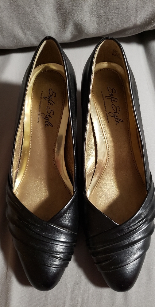 SOFT STRIDE by HUSH PUPPIES